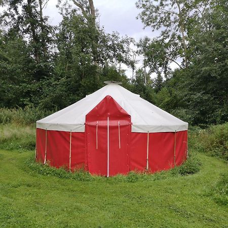 Jurten Im Garten Eden Bub Hotell Gutzkow Eksteriør bilde